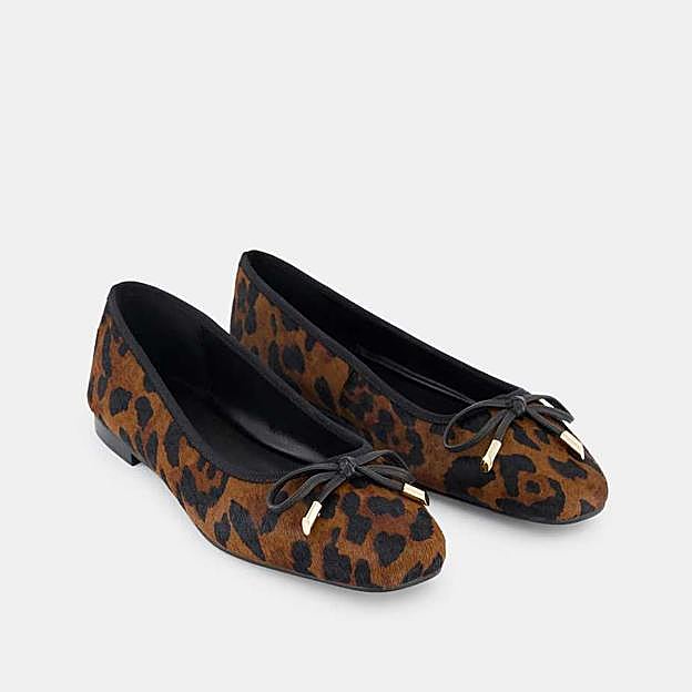 Manoletinas planas de mujer (89€ en El Corte Inglés)