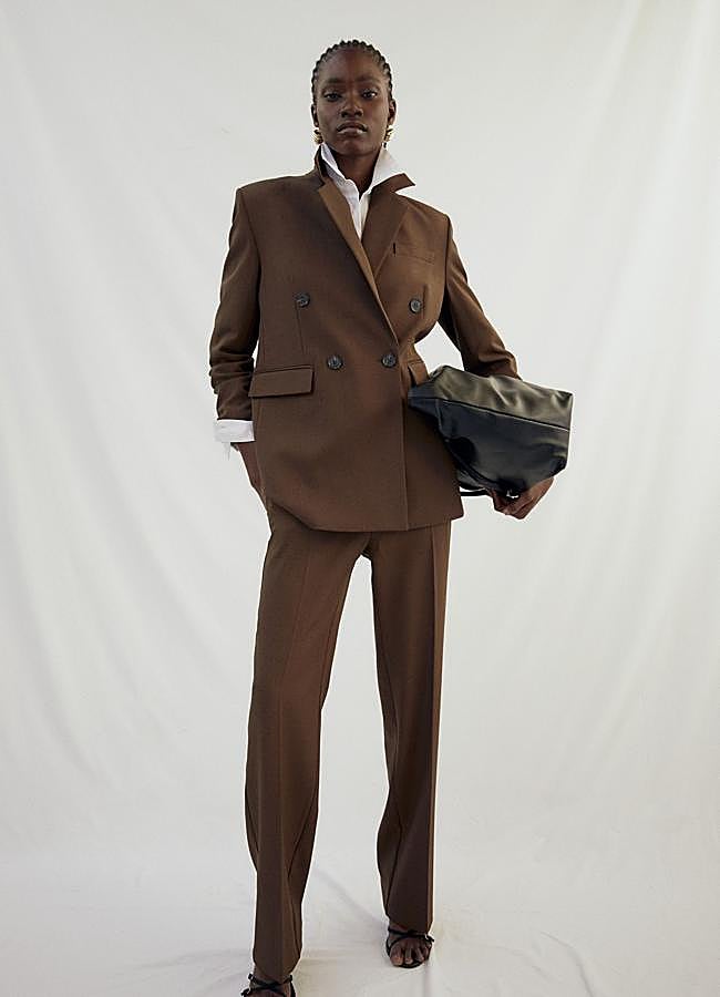 Imagen - Traje marrón chocolate estilo masculino