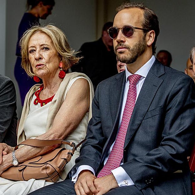María del Carmen Cerruti, junto a su hijo Juan Zorreguieta, hermano de Máxima de Holanda. 