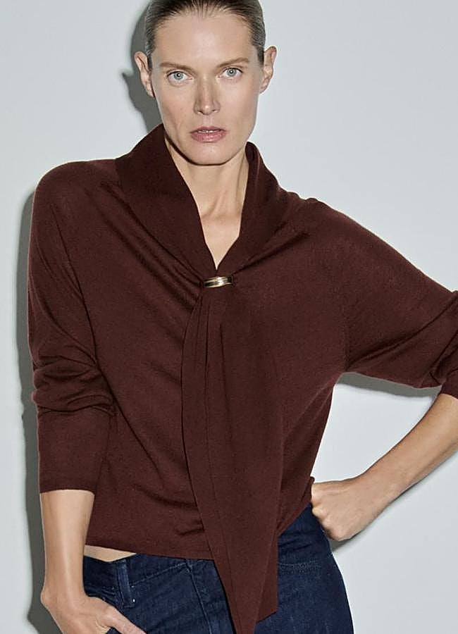 Imagen - Jersey color burdeos con pañuelo