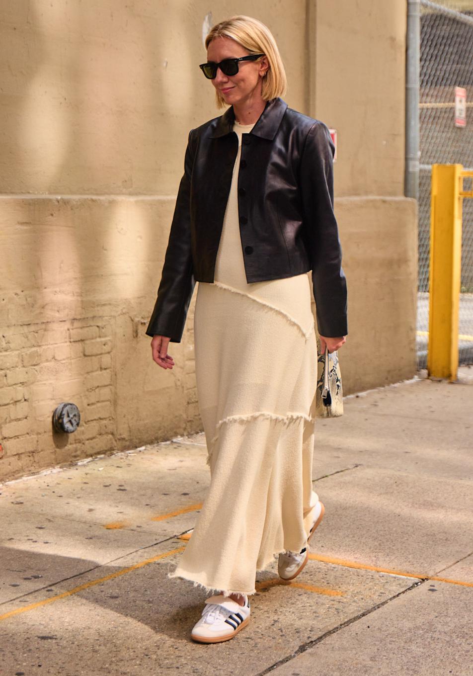 Zapatillas originales para conseguir los looks de invierno más juveniles a los 50