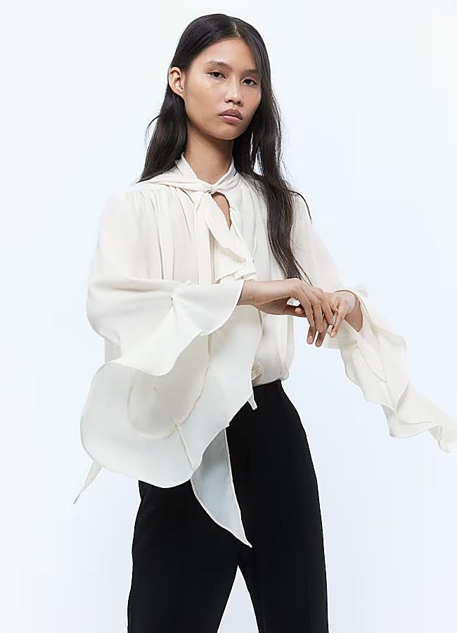 Imagen - Blusa romántica con lazo al cuello