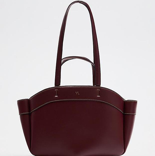 Imagen principal - Bolso shopper (29,95€)/ Bolso efecto pelo (25,95€)/ Bolso saca ante (129€)