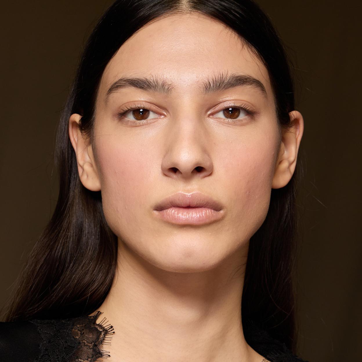 Todo el mundo está obsesionado con esta leche hidratante facial