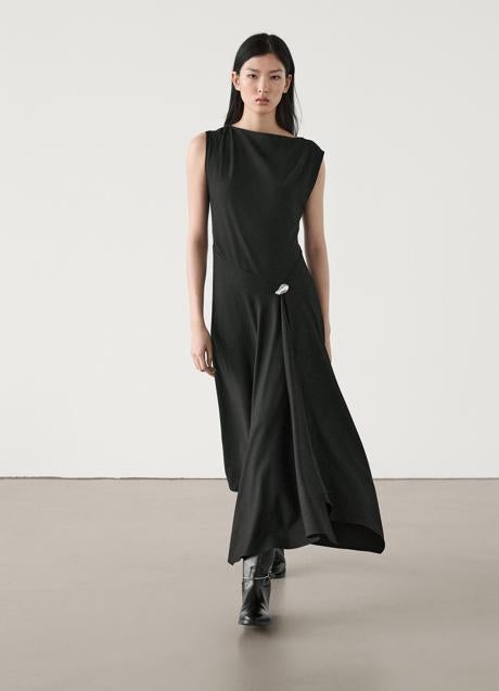 Imagen - Vestido negro de Massimo Dutti (89,95 euros)