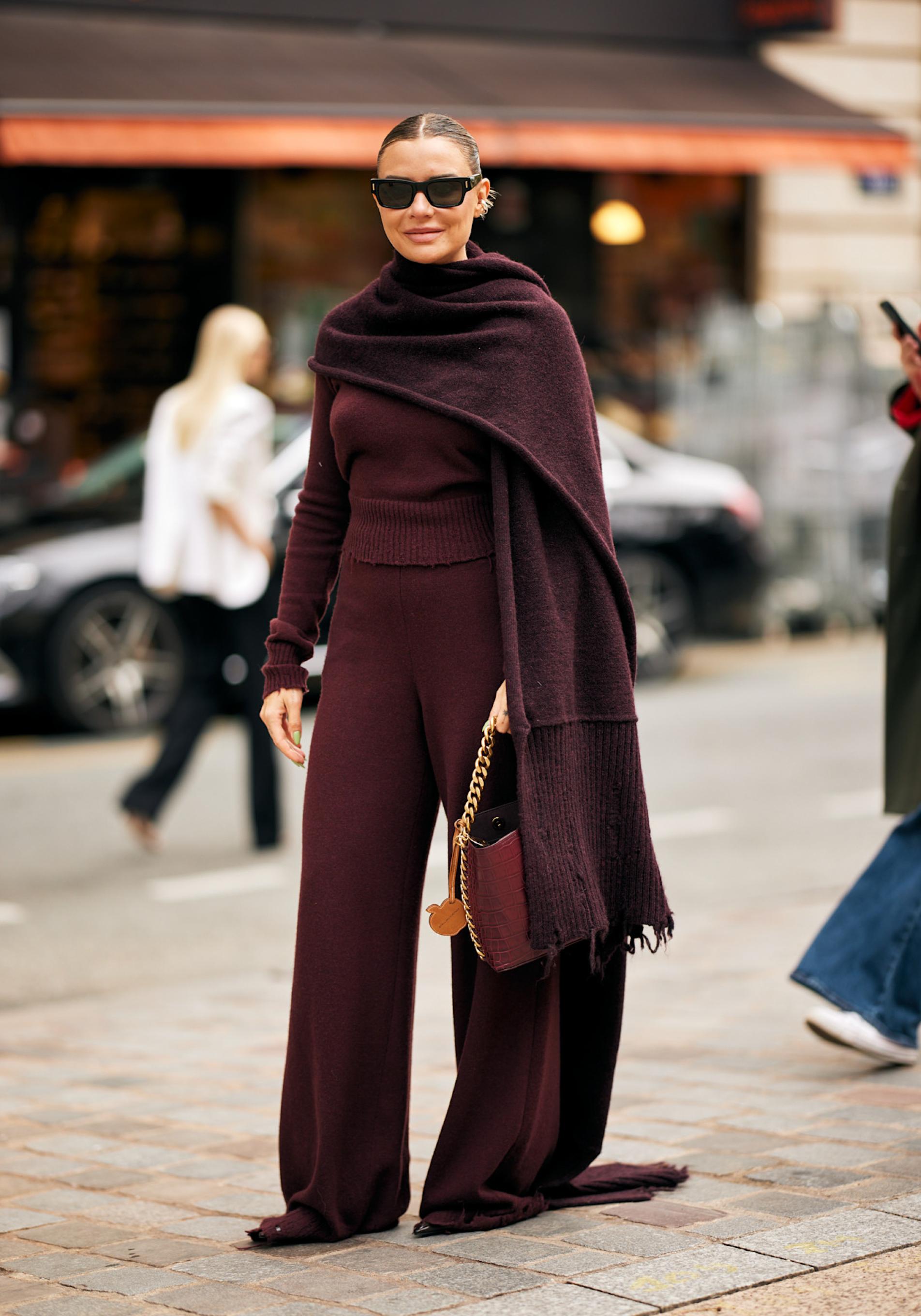 Mujer con jersey de invierno