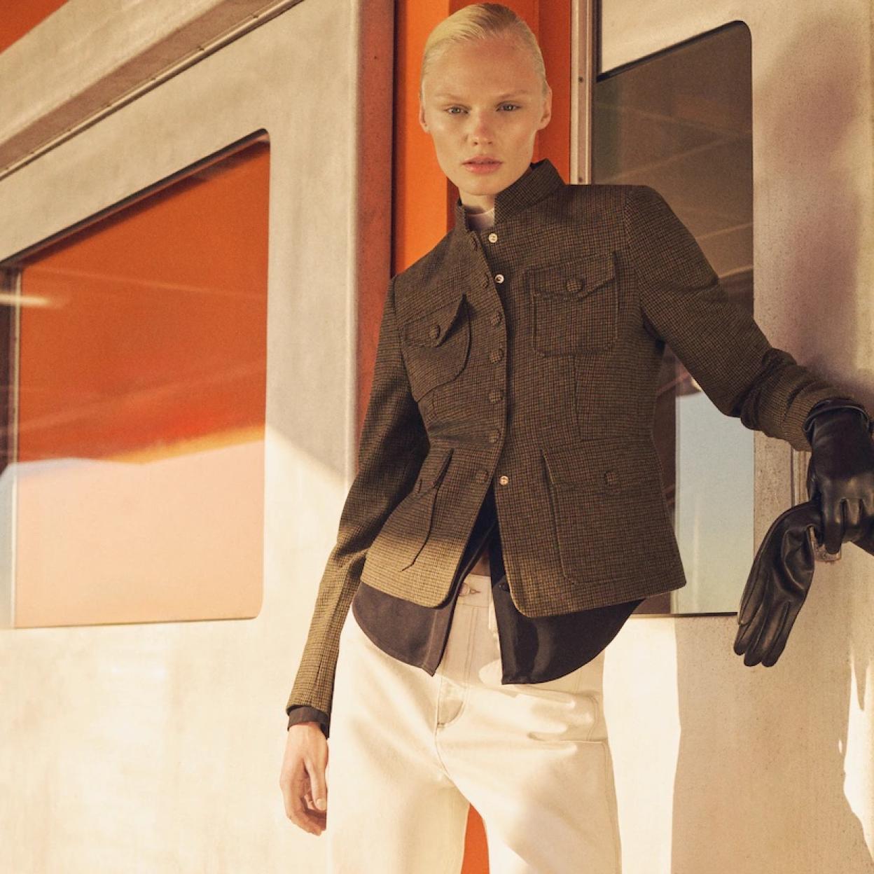 Vestidos de manga larga, elegantes abrigos de pelo y muchas otras novedades que tienes que ver para comenzar la semana.