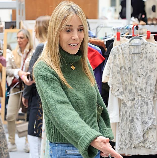 Nadia Halamandari en su visita al Rastrillo de Nuevo Futuro. 