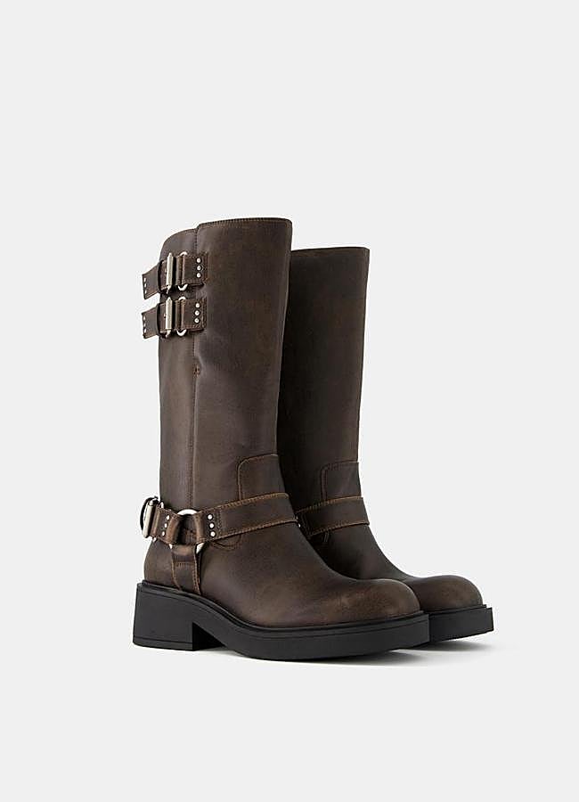 Imagen - Botas con hebillas de Stradivarius, 49,99 euros.