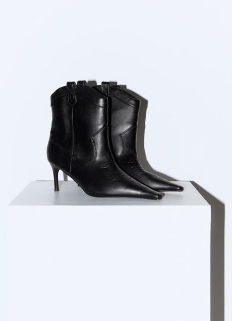 Imagen - Botines negros de Sfera (49,99 euros)