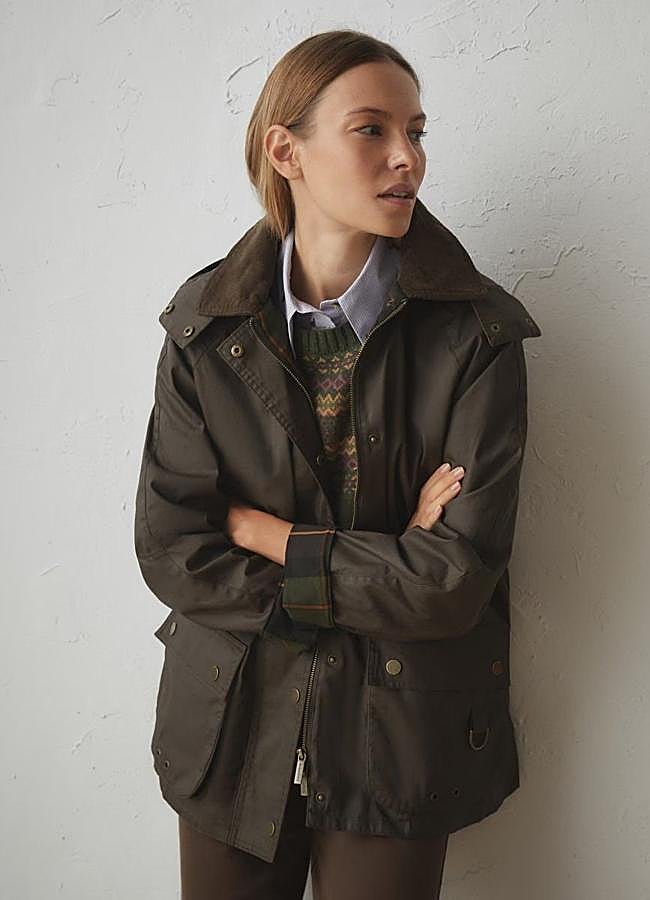 Imagen - Abrigo verde tipo parka encerada