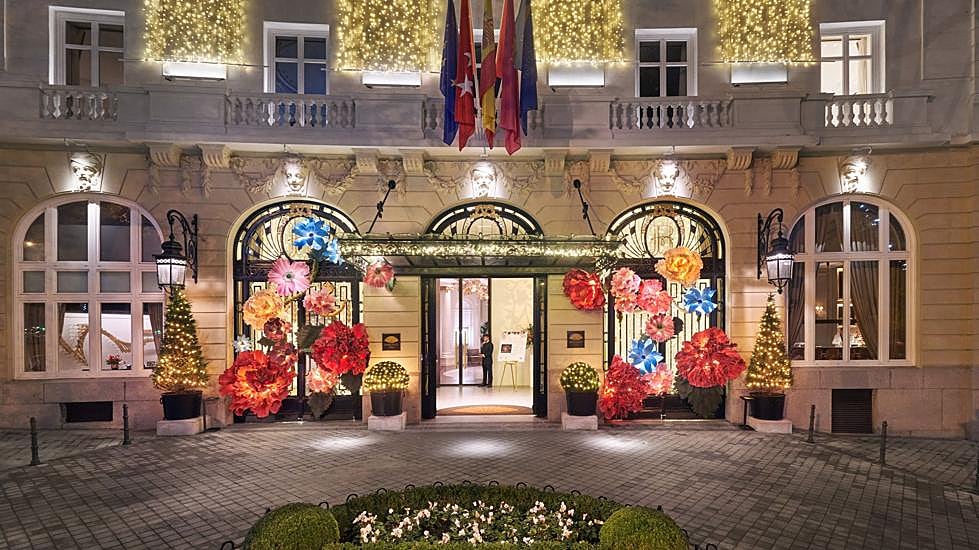 El hotel Ritz en Navidad.