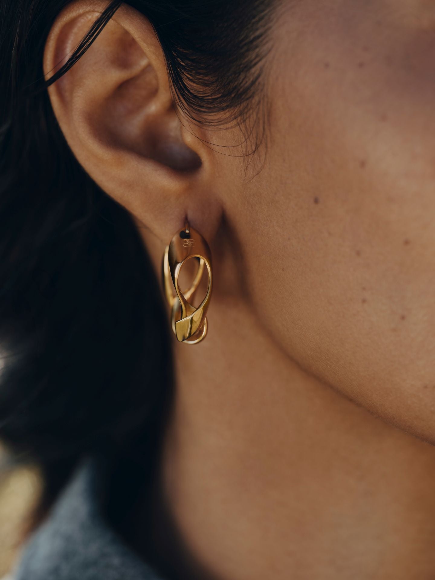 Pendientes Éole Wavy de Polène.