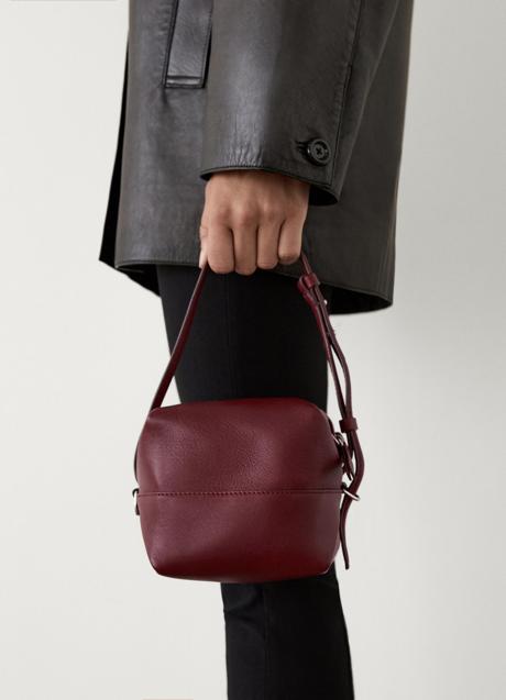 Imagen - Bolso de piel de Massimo Dutti (99,95 euros)