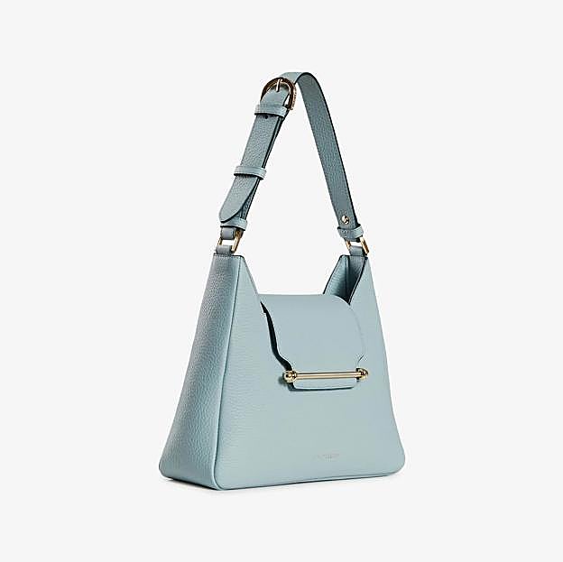 Bolso hobo Multrees en color azul de Strathberry.