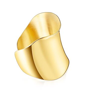 Imagen secundaria 1 - Aros Riba de PdPaola (109€)/ Pulsera ancha con baño de oro 18kt sobre plata nenúfar de Tous (229€)/ Collar ajustable dorado Symi de Majorica (74,50€)