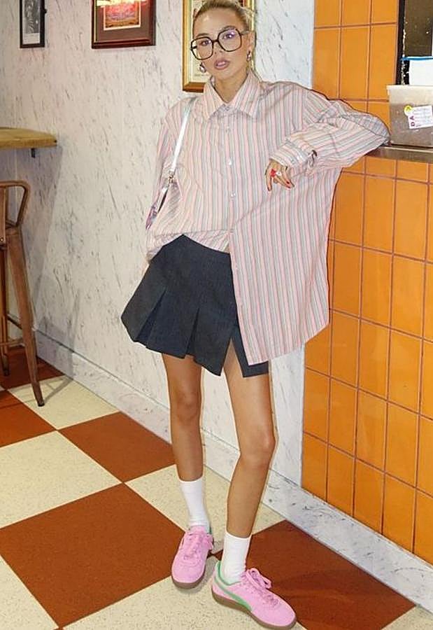 Imagen - Look para combinar las deportivas Puma Palermo (GETTY)