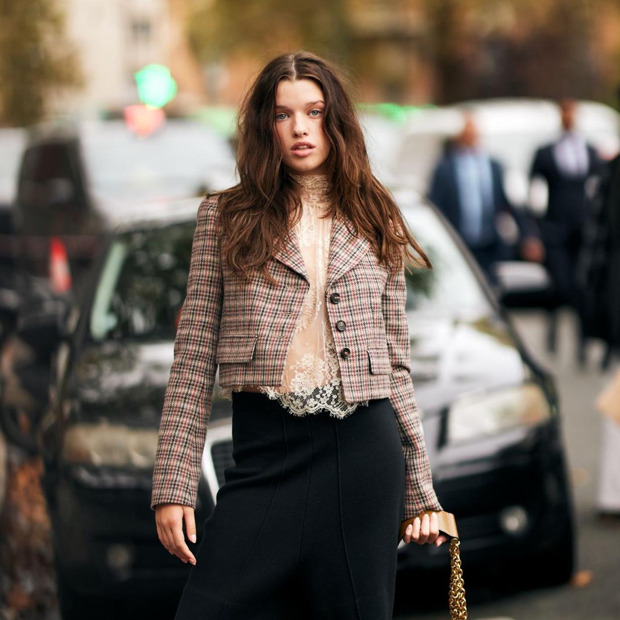 Ficha todas las blazers cortas que necesitas en tu armario para ser la más estilosa del invierno