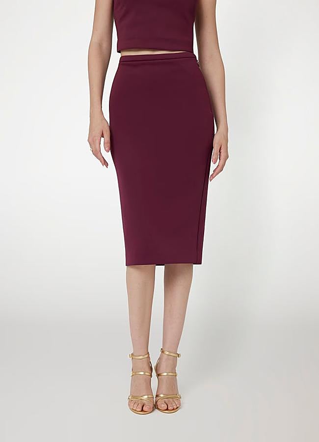 Imagen - Falda de tubo burdeos de Guess, 130 euros.