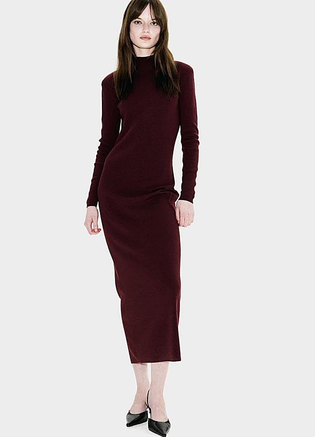 Imagen - Vestido de punto con cuello cisne y manga larga burdeos