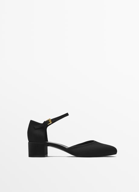 Imagen - Zapatos negros de Massimo Dutti (89,99 euros)