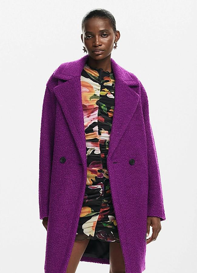 Imagen - Abrigo lila tres cuartos de Desigual, 135 euros.