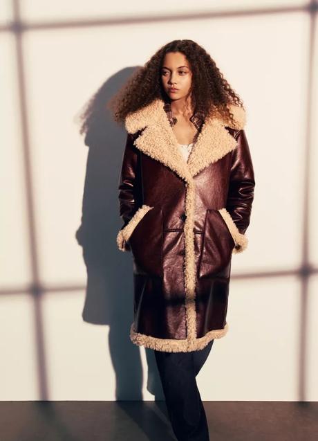 Imagen - Abrigo doble faz de Pull & Bear (59,99 euros)