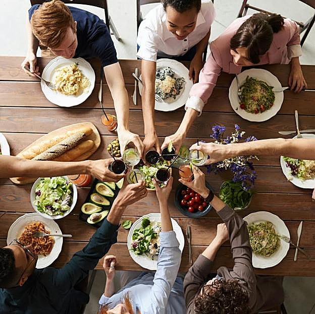 Aprender a gestionar desde la calma a un familiar patoso, es clave. 