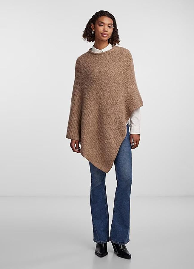 Imagen - Poncho asimétrico de punto