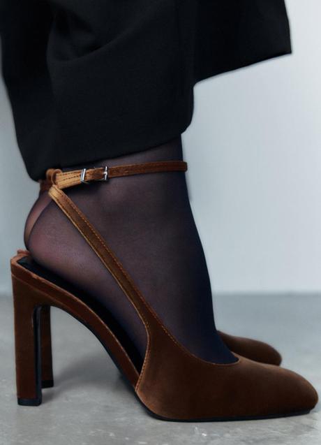 Imagen - Zapatos de terciopelo de Zara (35,99 euros)