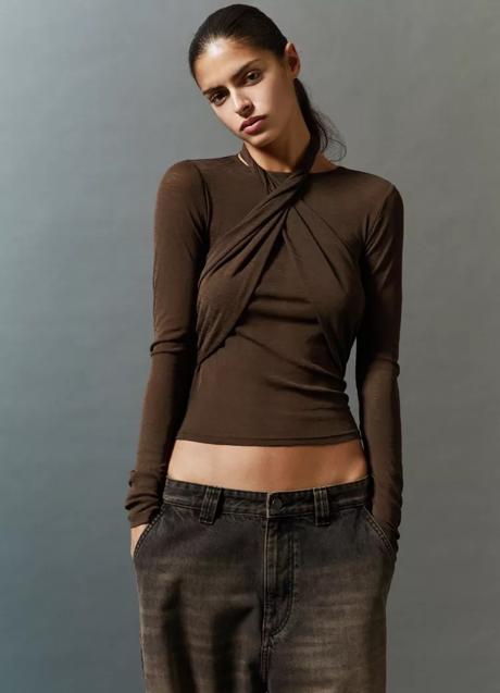 Imagen - Top de manga larga de Pull & Bear (17,99 euros)