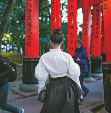 Imagen secundaria 1 - Portada e imágenes del interior del libro Kyoto Serenity, de Assouline.