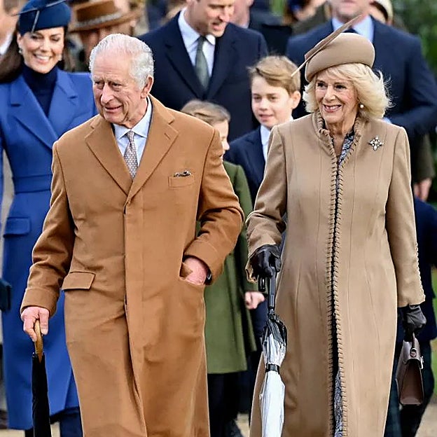 Quién es quién en la polémica mesa de Navidad de Carlos III: del invitado más incómodo a los desterrados