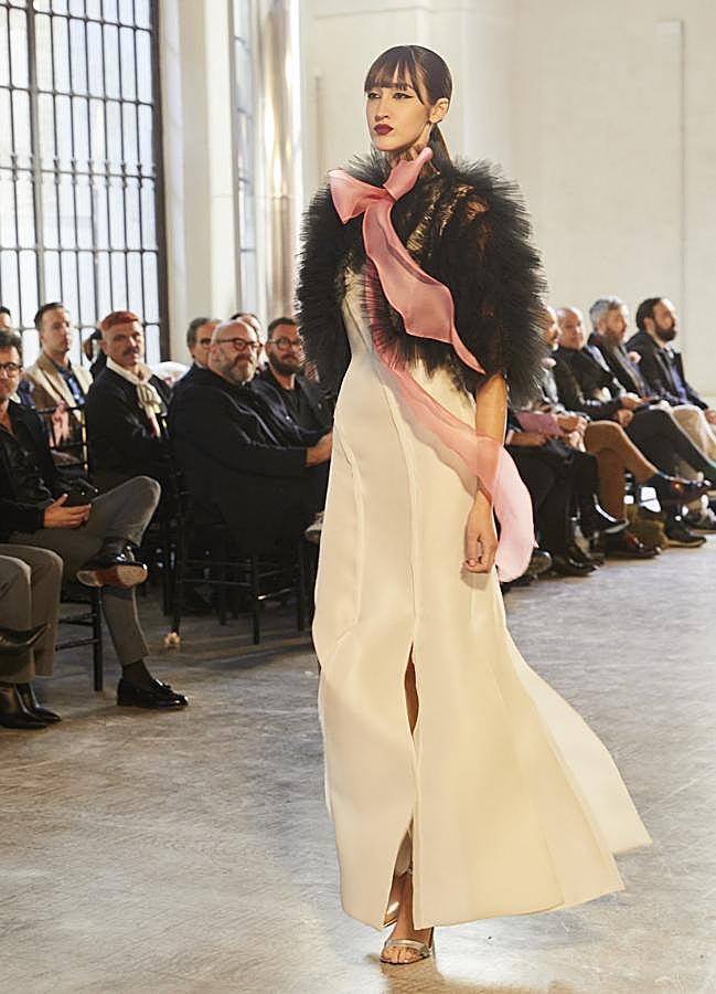 Imagen - Uno de los diseños del desfile de Antonio García. / Óscar Romero