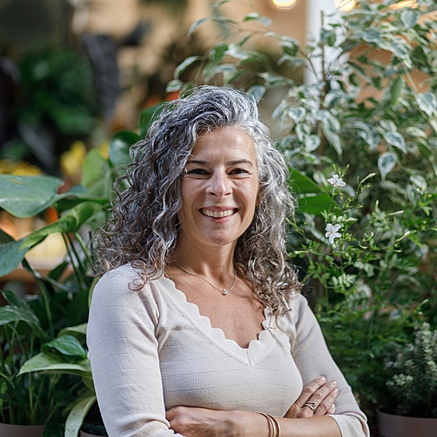 Elisenda Pascual Martí, psicoterapeuta humanista: «Para salir del laberinto hay que llegar al centro y necesitamos ritmos más lentos»