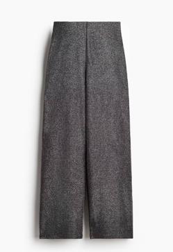 Imagen secundaria 2 - Blusa con lazada y strass (39,99€)/ Camisa (19,99€)/ Pantalón recto de punto (19,99€)