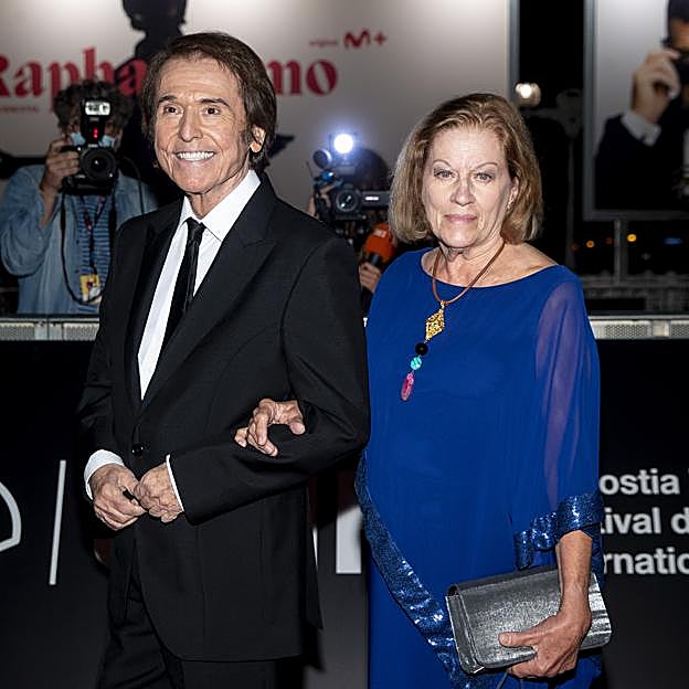 La gran historia de amor de Raphael y Natalia: 54 años juntos tras superar  el rechazo de la alta sociedad y el alcoholismo | Mujerhoy