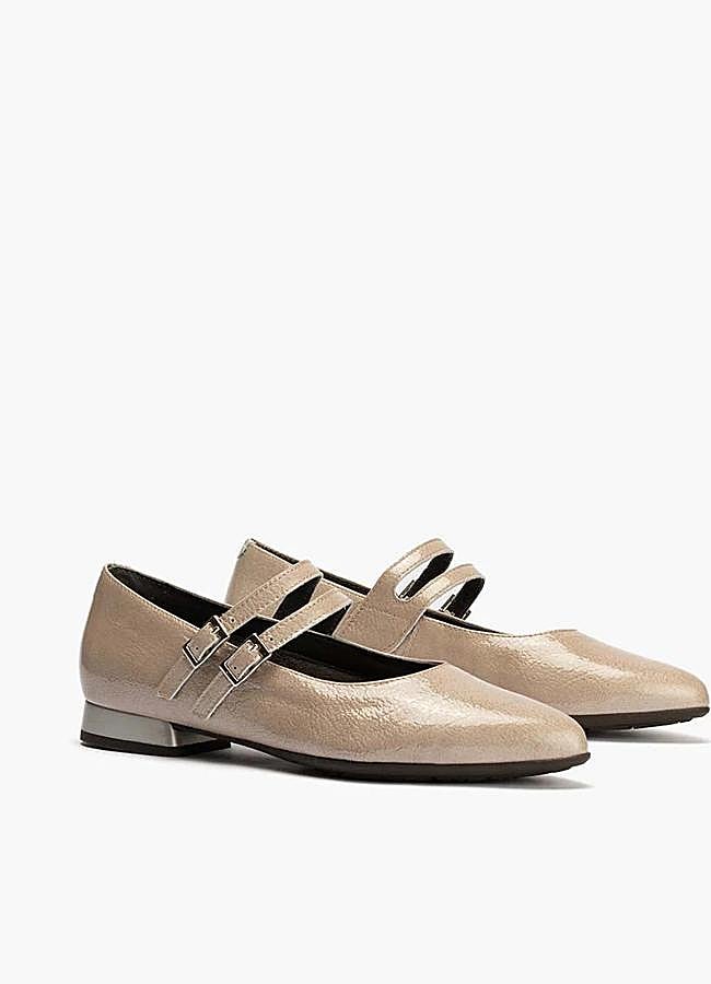 Imagen - Bailarinas en color piedra de Calzados Pitillos (74,95 euros).