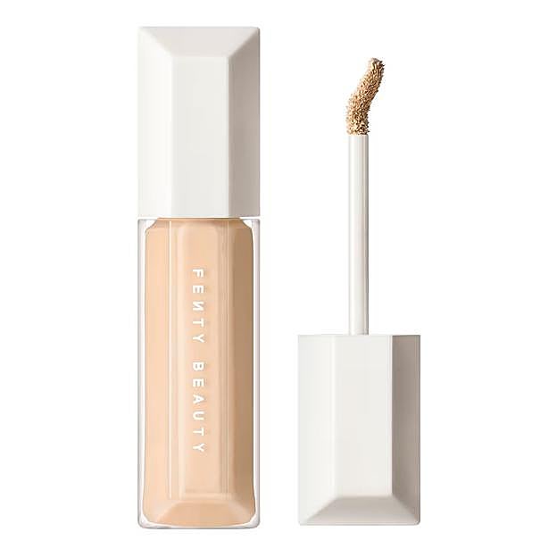 Corrector de ojeras hidratante de larga duración We're Even de Fenty Beauty.
