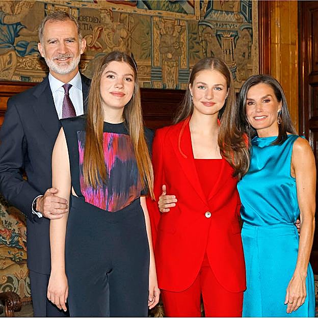 Los reyes y sus hijas en la felicitación navideña de este año. 