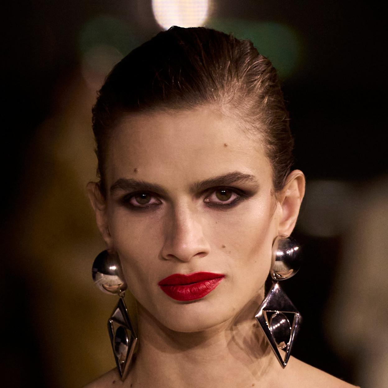 Los mejores pintalabios rojos con un acabado satinado muy natural