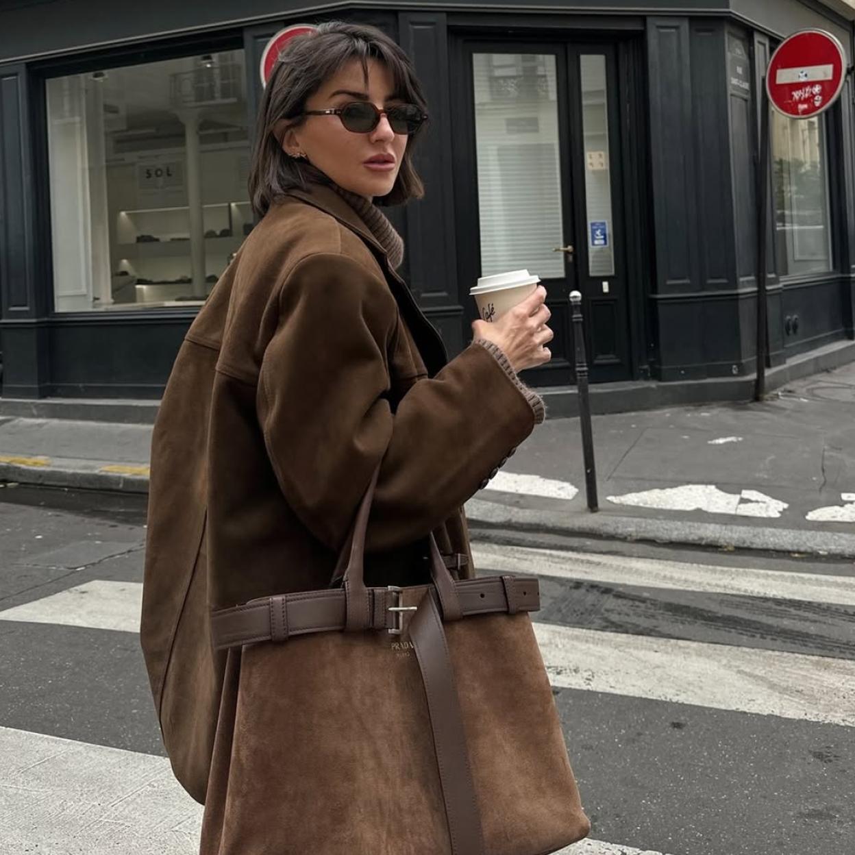 Alexandra Pereira con bolso shopper