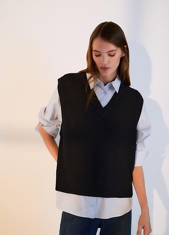 Imagen - Chaleco de punto combinado con camisa de popelín