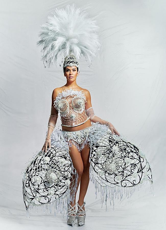 Imagen - El vestido de Cristina Pedroche para las Campanadas con su leche materna cristalizada.