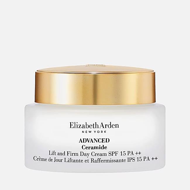 Ceramide Tratamiento Reafirmante Alisador de Arrugas con SPF15 de Elizabeth Arden.