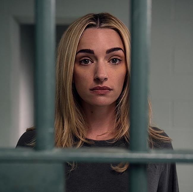 Brianne Howey como Georgia Miller en una imagen de la tercera temporada de Ginny y Georgia.