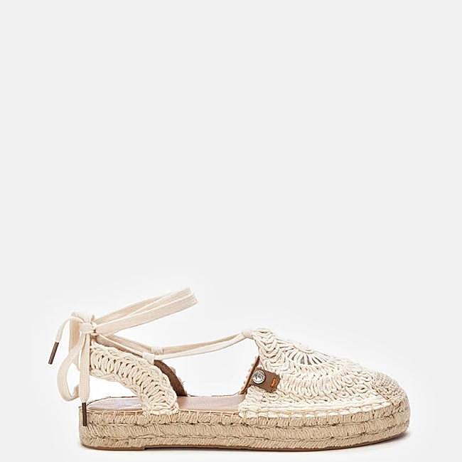 Alpargatas de crochet con cordones