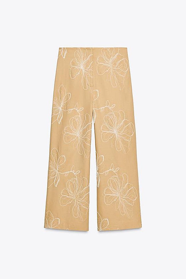 Pantalón con lino bordados Zara.