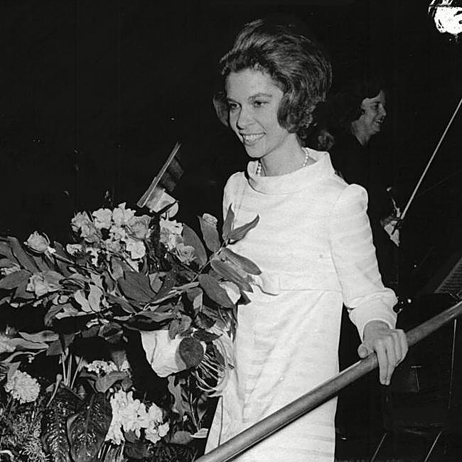 La princesa Irene de Grecia, con uno de los collares de su joyero personal.