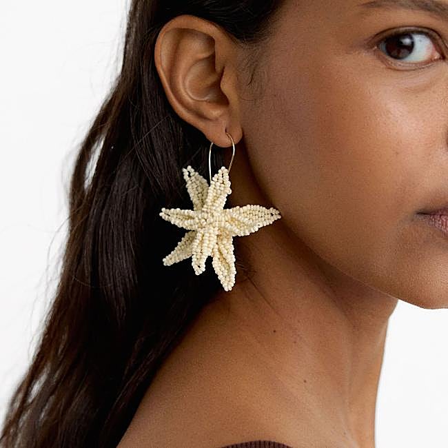 Pendientes maxi flores con abalorios (9,99€)